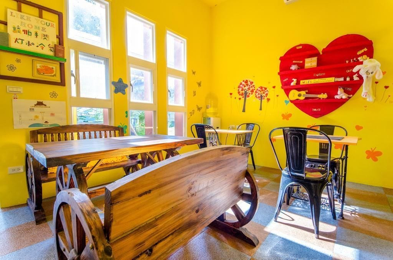 Food & Drinks, Sunshine House, Yilan