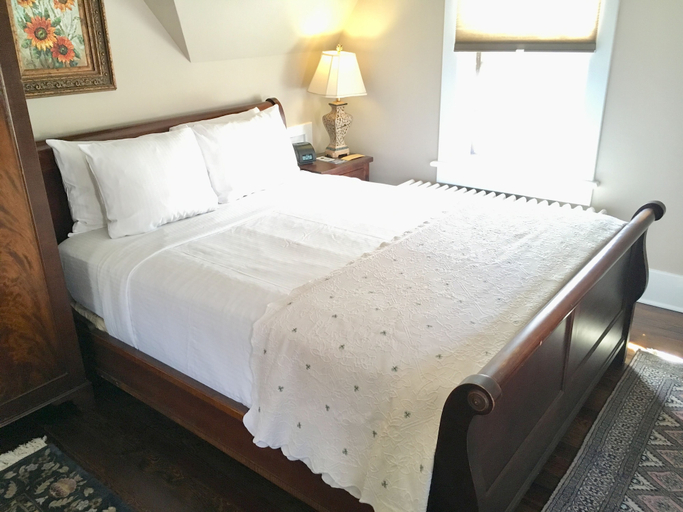 Bedroom 2, Hillbrook Inn, Jefferson