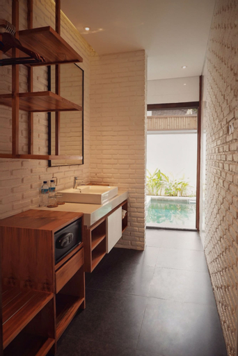 Dining Room 2