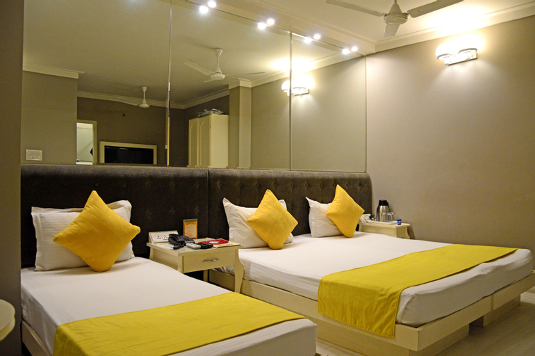 Bedroom 3, Hotel Ajanta, West