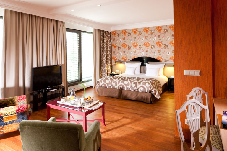 Bedroom 2, Hotel Parc Belair, Luxembourg