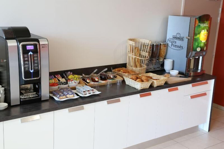 Food & Drinks 5, Westlodge Dardilly Lyon Nord, Rhône