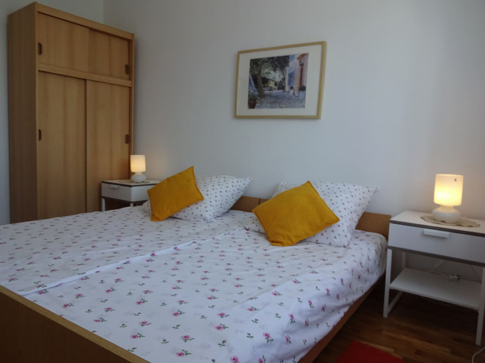 Bedroom 2, Apartment 802, Poreč