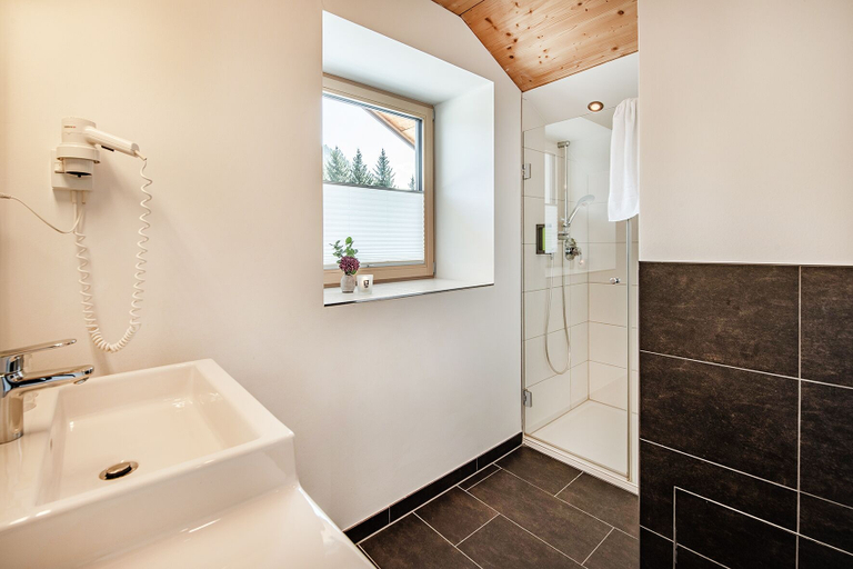 Bathroom 5, Hotel Fischer am See, Reutte