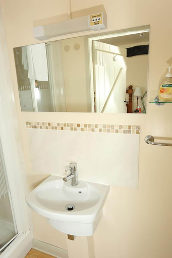 Bathroom 3, The Barns Country Guesthouse, Nottinghamshire