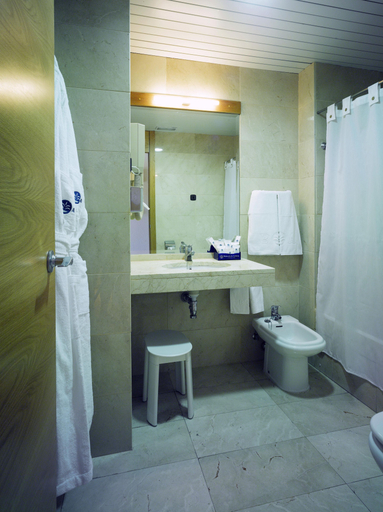 Bathroom 5, Levante - Balneario de Archena, Murcia