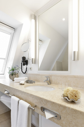 Bathroom 4, Dorint Strandresort & Spa Sylt/Westerland, Nordfriesland