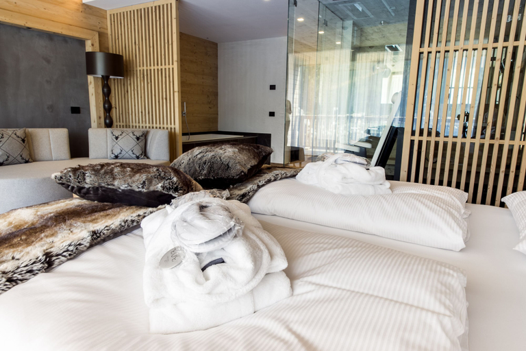 Bedroom 4, Hotel Gran Paradiso, Bolzano