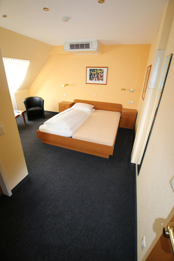 Bedroom 4, Hotel Garni Haffmans, Viersen