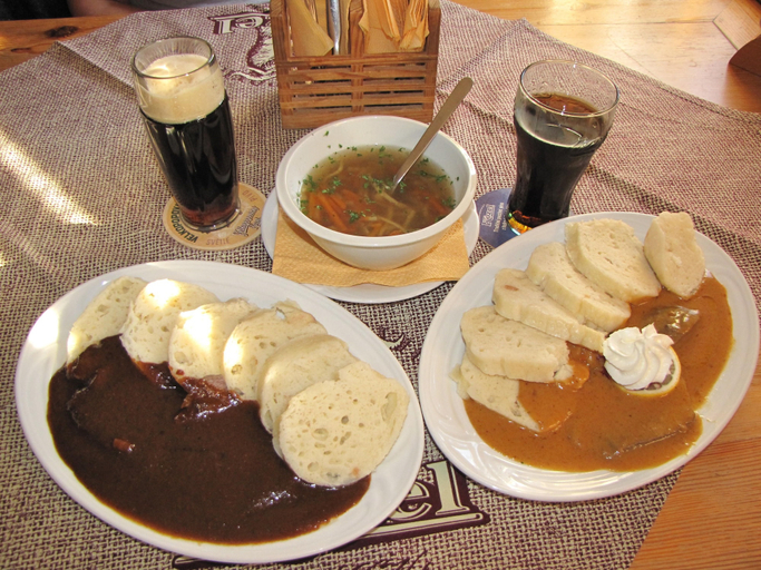 Food & Drinks 5, Rivendell Apartments, Praha 11