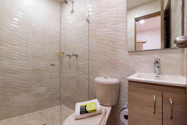 Bathroom 3, Ayenda 1240 Megua, Medellín