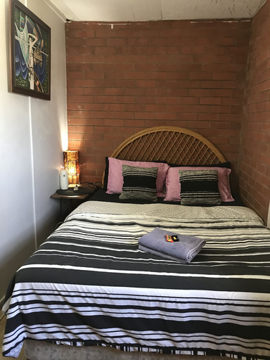 Bedroom 4, XYL Pets Friendly Seaside Boutique Guesthouse, Caloundra - Caloundra S.
