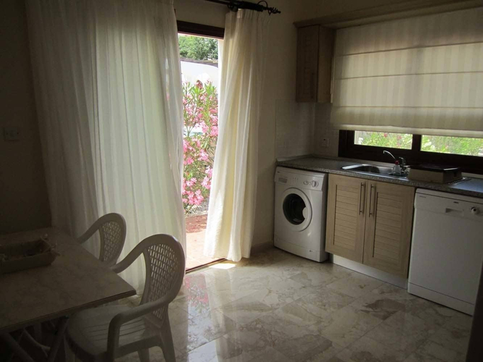 Others 5, Villa Morlais by Amy Villas