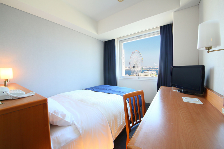 Bedroom 3, Yokohama Sakuragicho Washington Hotel, Yokohama