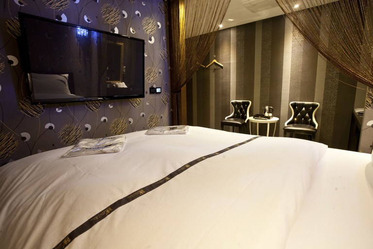 Bedroom 3, W Hotel, Jung