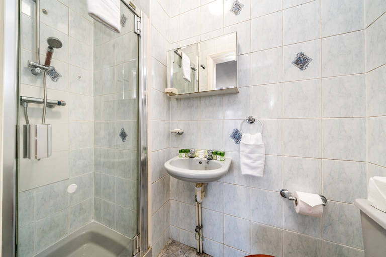 Bathroom 3, Kadiwar, London