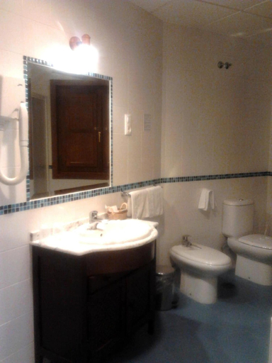 Bathroom 4, Hotel Eurico, Toledo