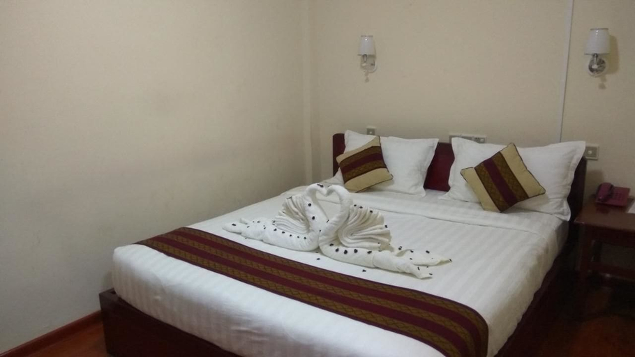 Bedroom 2, Shwe Yone Minn Hotel, Myingyan