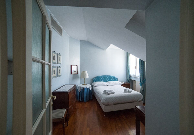 Room 5, HbHall - Duomo Suite 7 Apartment, Milano