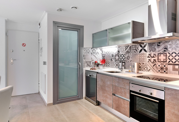 Others 5, Villa Amalia 43, Alicante