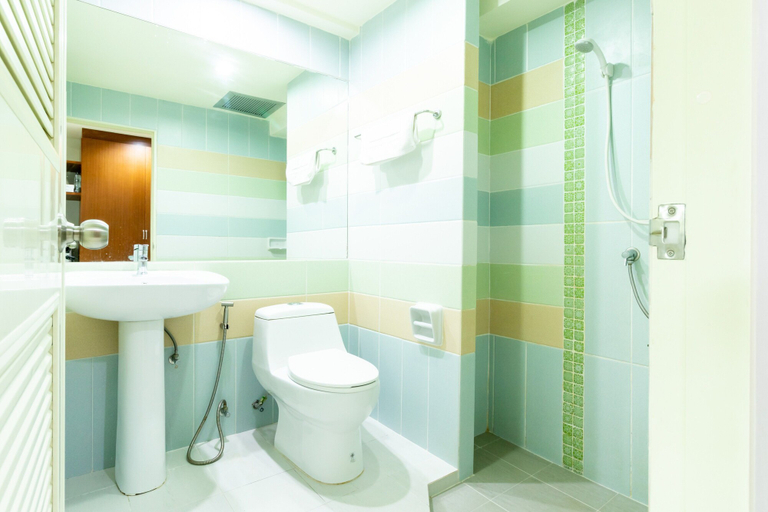 Bathroom 5, Prosperous, Hat Yai