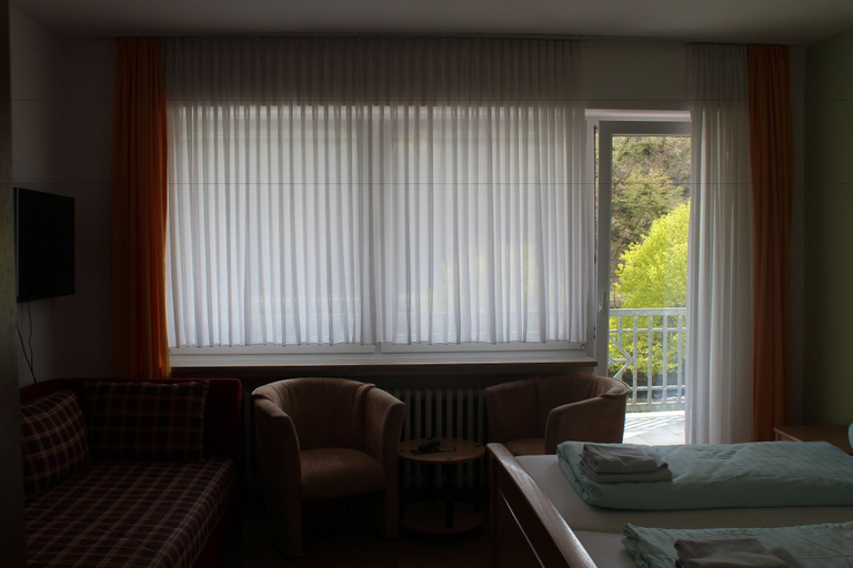 Bedroom 4, Hotel Royal Santana, Ahrweiler