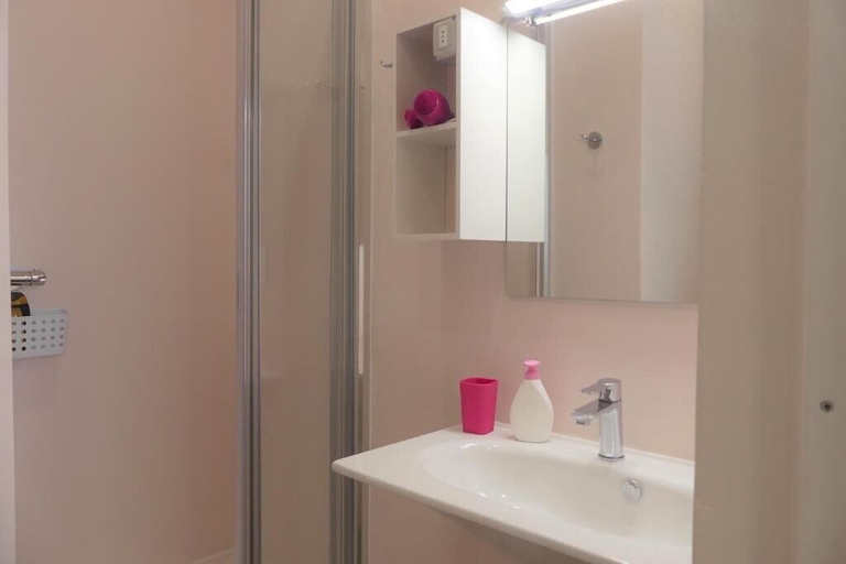 Bathroom 3, Casa Diaz, Cagliari