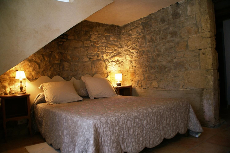 Bedroom 3, Domaine Chanoine Rambert, Gard