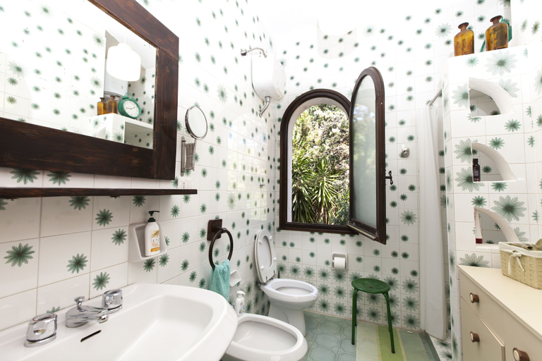 Bathroom 4, Villa Wanda, Cagliari
