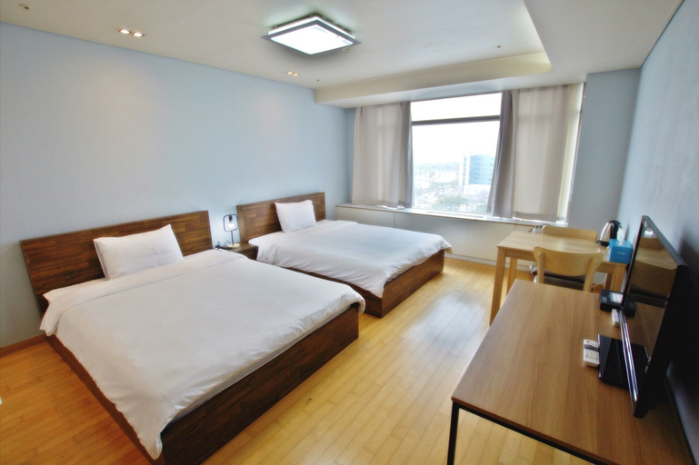 Bedroom 3, Incheon Airport Guesthouse, Jung