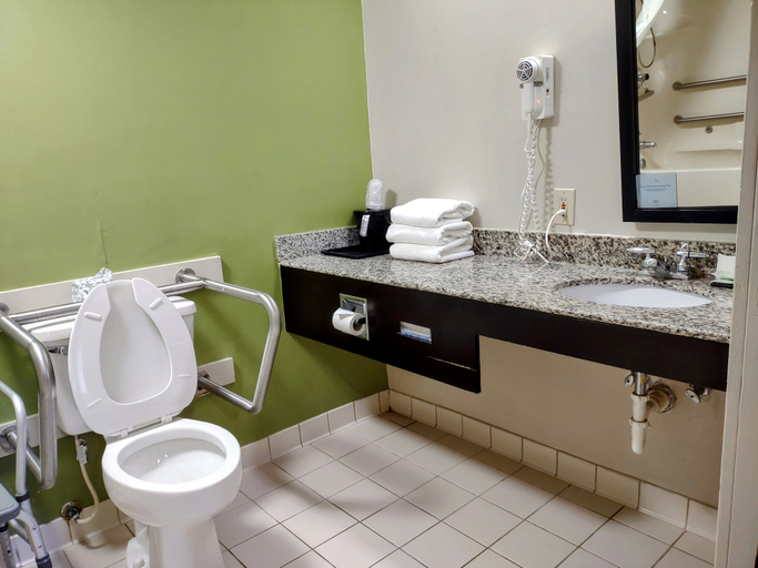 Bathroom 4, Sleep Inn Fredericksburg North, Stafford