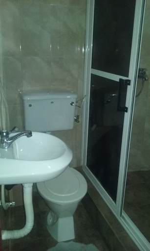 Bathroom 4, Grace Inn Hotel, Ga East