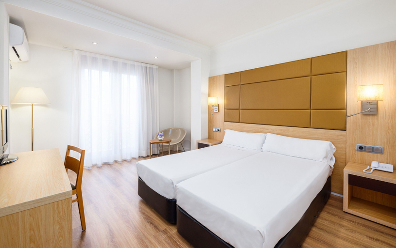 Bedroom 3, Virgen de los Reyes Hotel, Sevilla