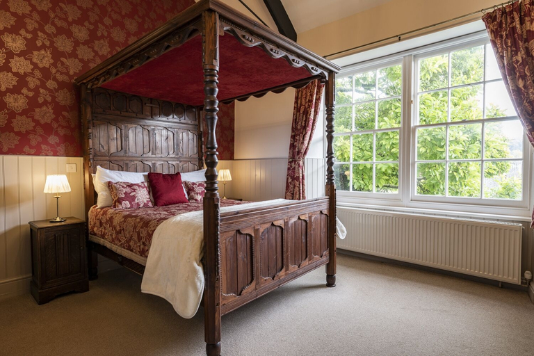 Bedroom 2, The Swan Hotel, Gloucestershire