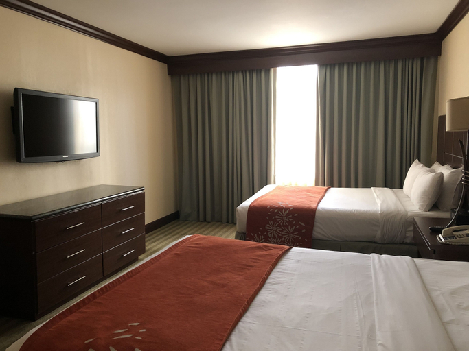 Bedroom 3, Newport Beachside Hotel & Resort, Miami-Dade