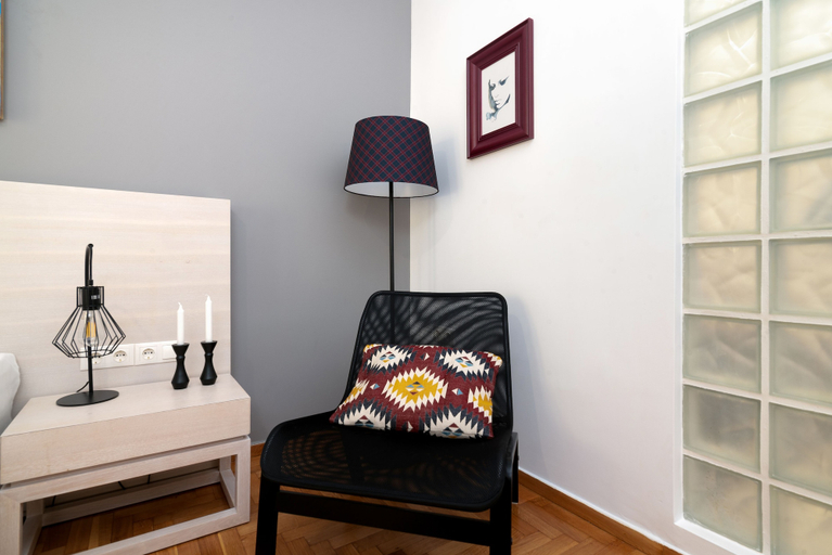 Others 5, Apartment Lyto, Attica