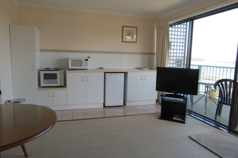 Others 5, Penguin Mews, Bega Valley