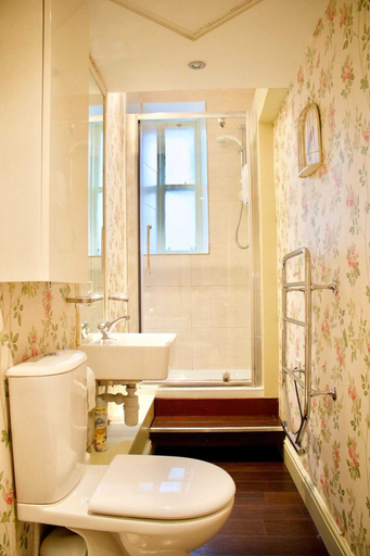Bathroom, Period Property on Castle Street, Edinburgh