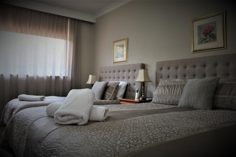 Bedroom 3, Cotswold Gardens, Armidale Dumaresq