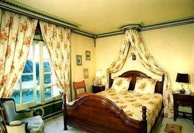 Bedroom 3, Le Petit Manoir Des Bruyeres, Yonne