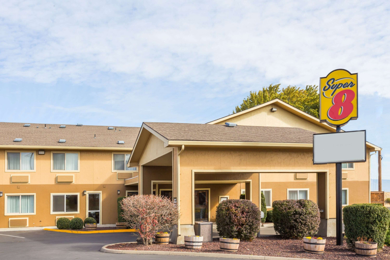 Exterior & Views 2, Super 8 by Wyndham LaGrande, Union