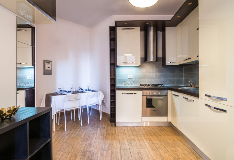 Others 2, Apartment near Central Station, Milano