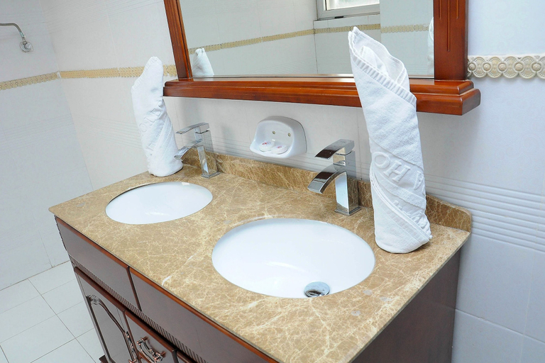 Bathroom 4, Ras Amba Hotel, Addis Abeba