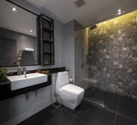 Bathroom 5, The VELO'S hotel and BMX Pump Track, Aranyaprathet