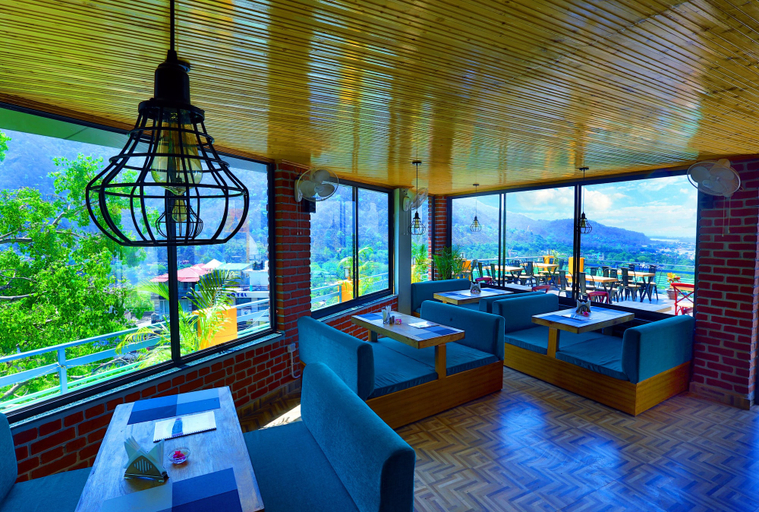 Food & Drinks 4, Hotel Peepal Tree, Garhwal
