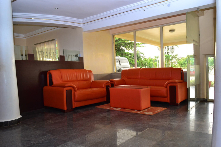 Others 5, Frankville Hotel, Karu