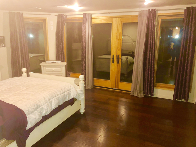 Bedroom 2, Winter Wonderland Escape, Vilas