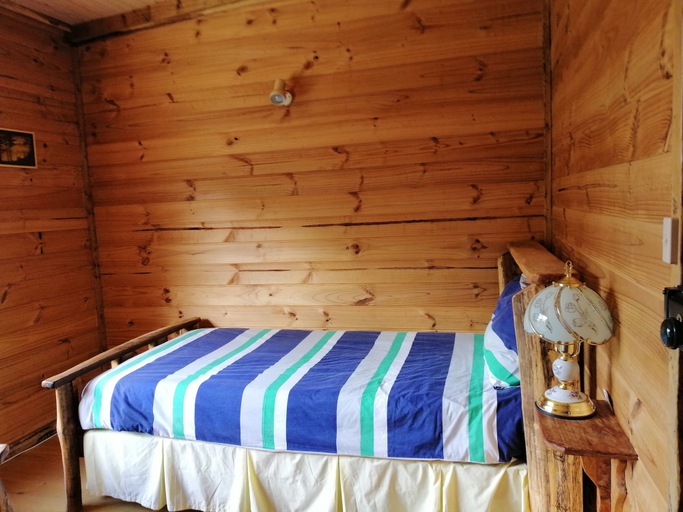 Bedroom 3, Minnow cabins, Kentish