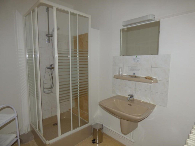 Bathroom 3, Hôtel du Centre, Drôme