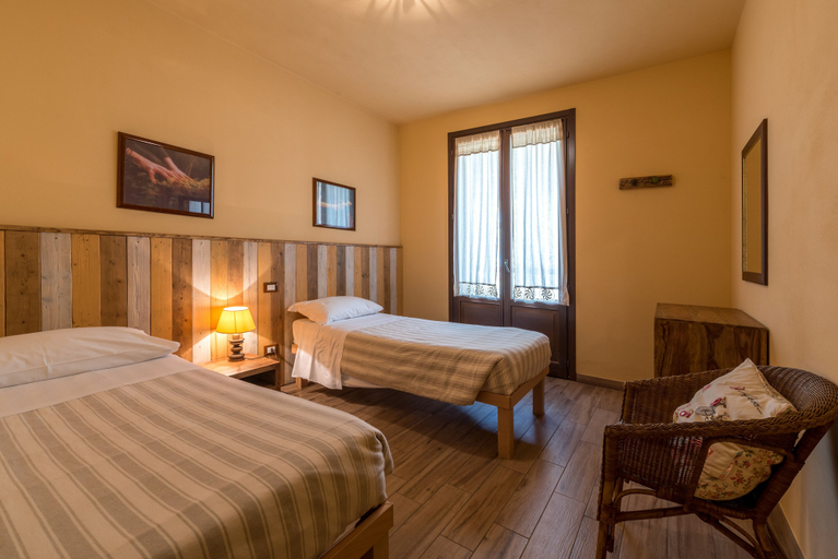 Bedroom 2, Leonardo Resort, Imperia